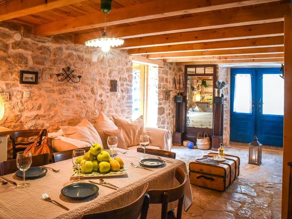 Casa vacanze 450 Year-old House With A Garden