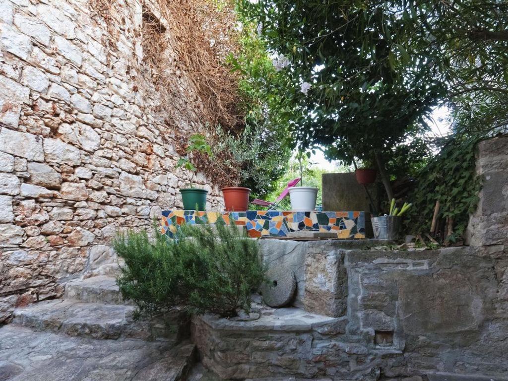 Casa vacanze 450 Year-old House With A Garden